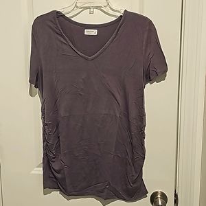 Maurices Maternity V-Neck Short Sleeve T-Shirt in Eggplant Purple Size Medium